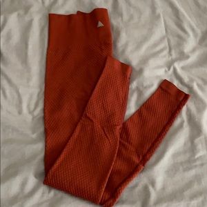 Balance athletica -The Energy Pant in Amber